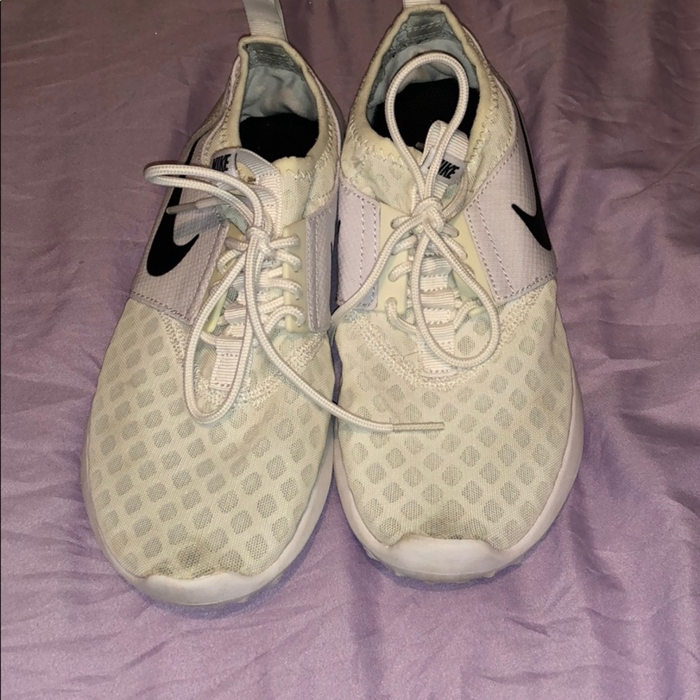 Nike rejuvenate shoes